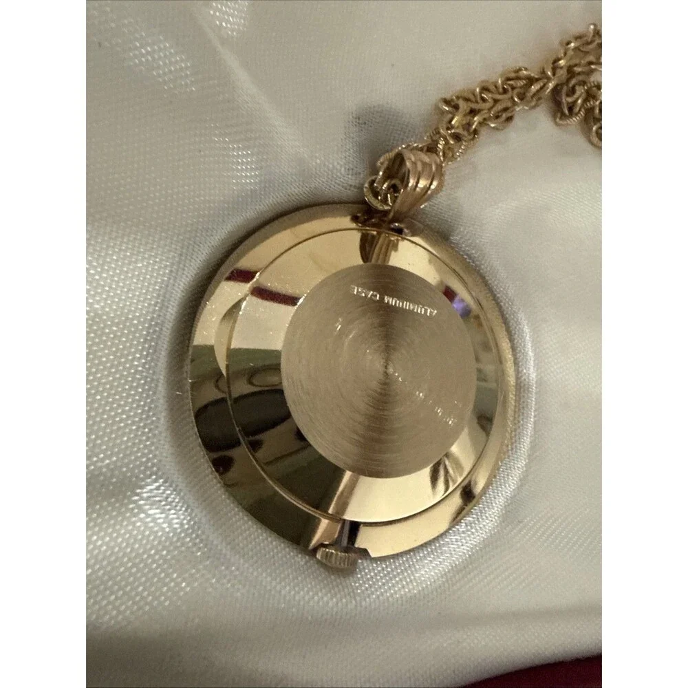 Vtg Timex Cavatina Pendant Necklace Watch Women’s Gold Tone Manual W/Chain & Box